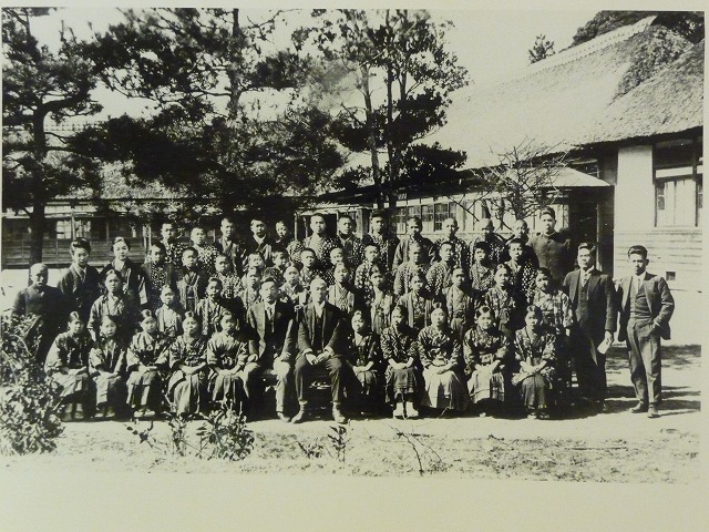 日野小学校00021(大正時代の写真) - 特定非営利活動法人 港南 日野小学校00021(大正時代の写真) - 特定非営利活動法人 港南